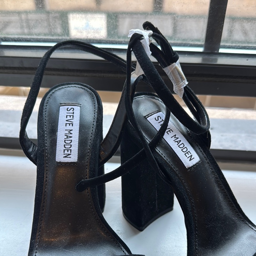 Steve Madden Black Platform Heels - Picture 2 of 3